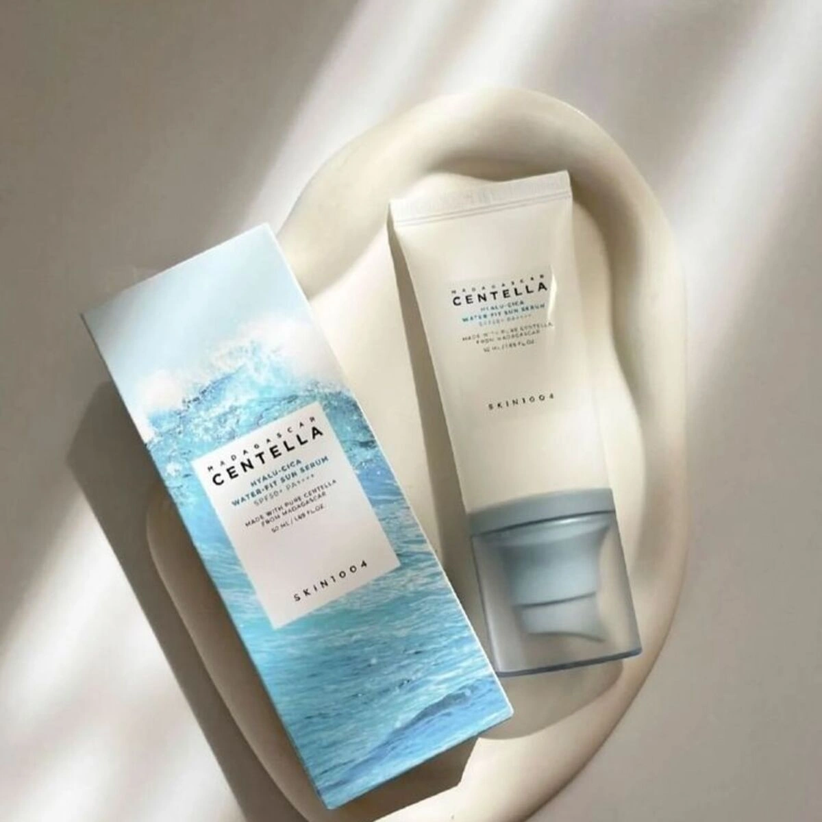 ضدآفتاب SPF50 سنتلا اسکین